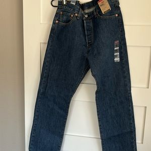 Men’s 501 original Levi’s size 34 x 30 standard wash new with tags.